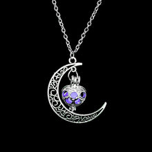 Load image into Gallery viewer, Hot Moon Glowing Necklace
